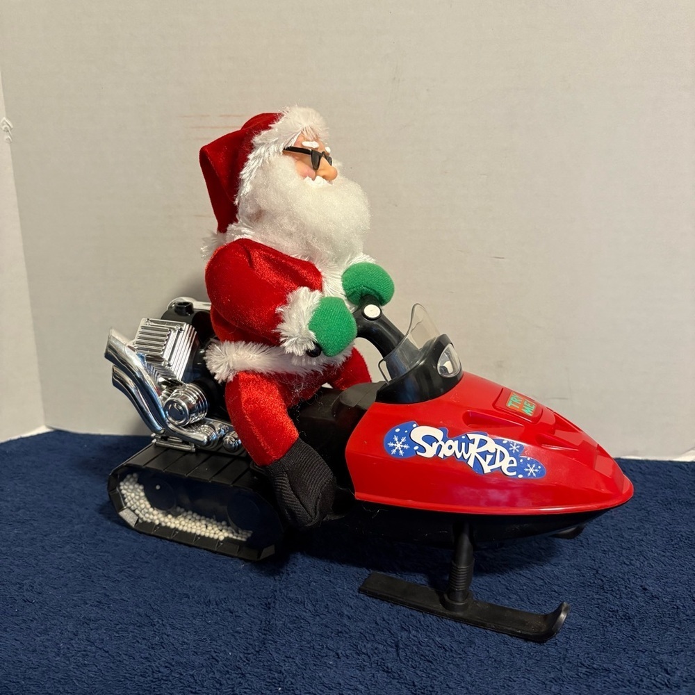 2008 ANIMATRONIC SANTA CLAUS RIDING A SNOWMOBILE "SLOW RIDE" CHRISTMAS WORKS - Picture 2 of 7